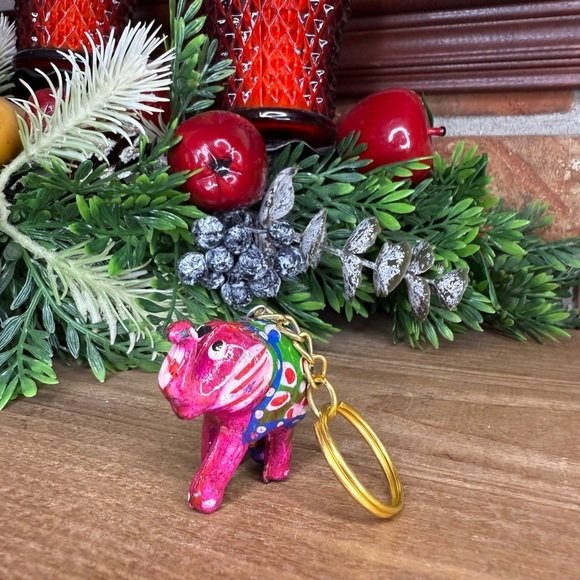 Vintage India Handcrafted Wooden Artisan Colorful Elephant Keychain - Picture 11 of 11